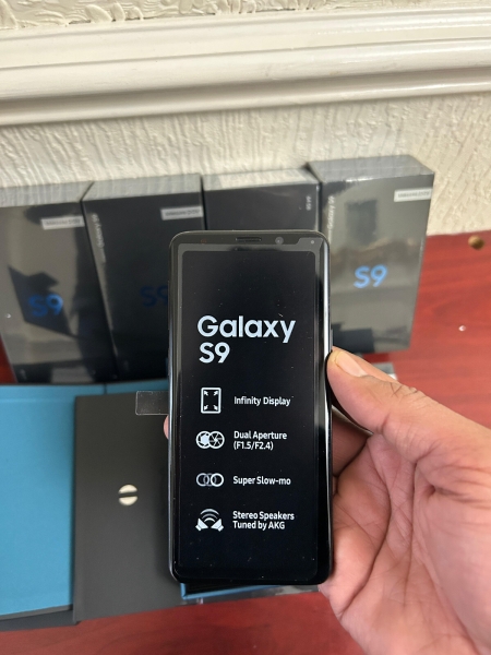 Neu versiegelt Ex-Display Samsung Galaxy S8 – S9 entsperrt Smartphone makellos A+++ UK