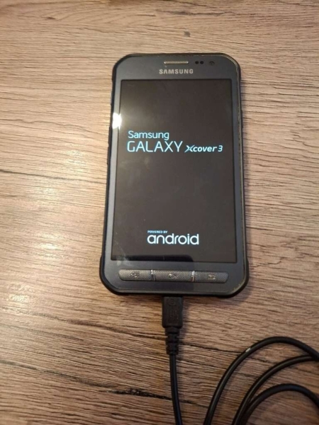 Samsung Galaxy Xcover 3 SM-G388F – 8 GB – Smartphone Platinum Silver (entsperrt)