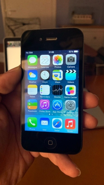 Apple iPhone 4 – 16GB – Schwarz (Entsperrt) A1332 – Defekt Ohne Hörmuschel klappert