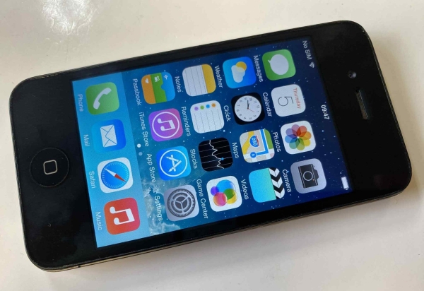 Apple iPhone 4 – 8GB – schwarz (entsperrt) Smartphone Handy vollständig getestet A1332