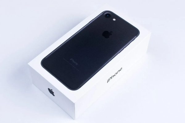 Apple iPhone SE 32GB werkseitig 4G LTE entsperrt Smartphone grau makellos + Apple Box