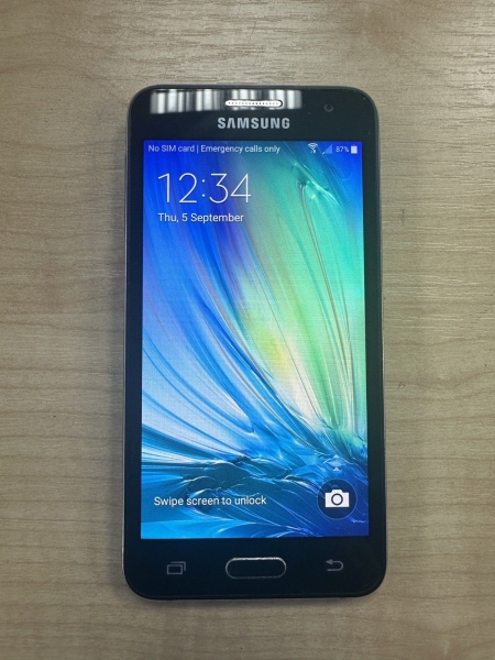 Samsung Galaxy A3 2015 | Blau | 16GB Speicher | 1GB RAM 4,5″ Android Smartphone