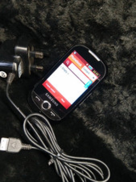 Samsung Corby S3650 schwarz weiß Smartphone Handy GSM funktioniert