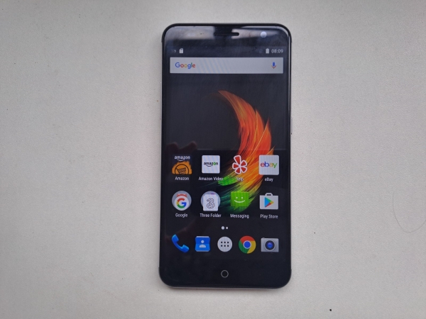 ZTE Blade V7 Smartphone (Drei Netzwerke) – Silber