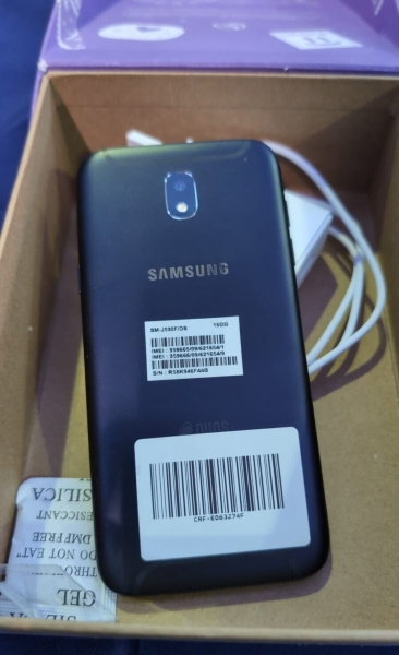 Samsung Galaxy J5 (2017) 16GB 5,2 Zoll 13MP SIM-frei Smartphone in Schwarz