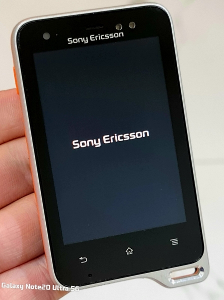 Sony Ericsson Xperia ST171 (Entsperrt) Smartphone Top Zustand Selten