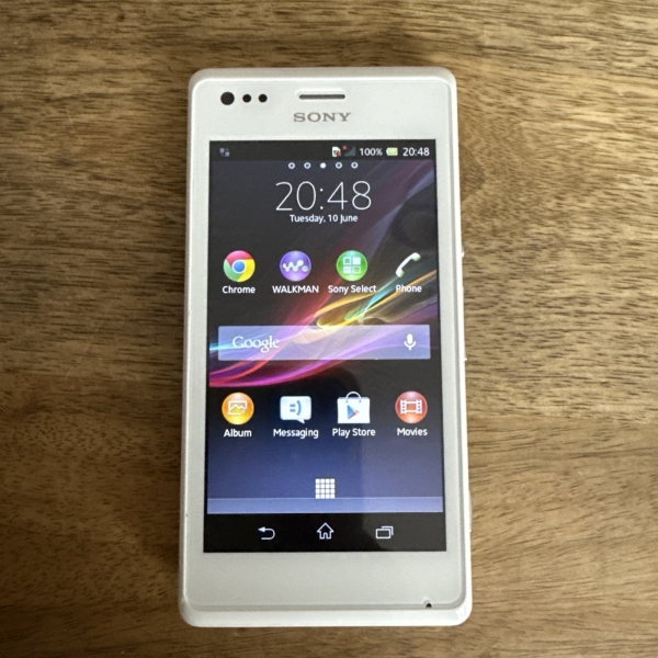 Sony Ericsson XPERIA J Weiß Android Smartphone Prototyp Ultra RAR