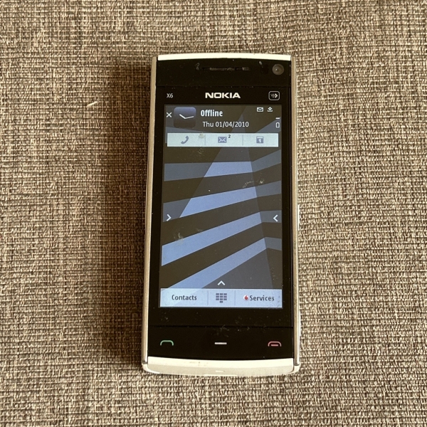 Nokia X6 – Weiß funktionstüchtig