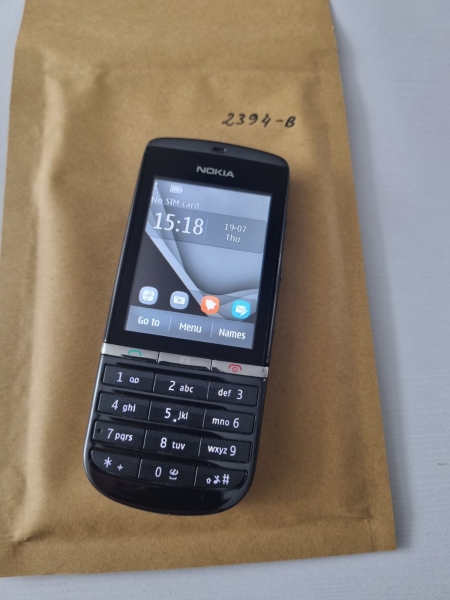 Nokia Asha 300 Smartphone (entsperrt) – Graphite