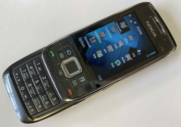 Nokia E66 – Smartphone – Entsperrt – Slider Handy Original VOLL FUNKTIONSFÄHIG