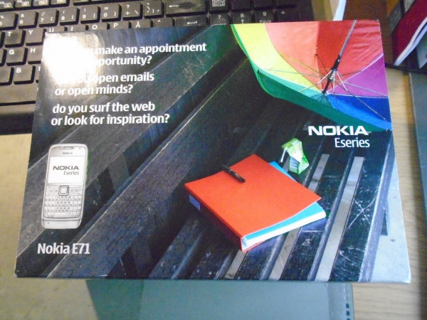Nokia E Series E71 Smartphone-Spuren (entsperrt) auf dem Bildschirm – Schwarz