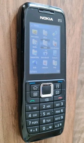 Nokia E51i schwarz entsperrt Handy