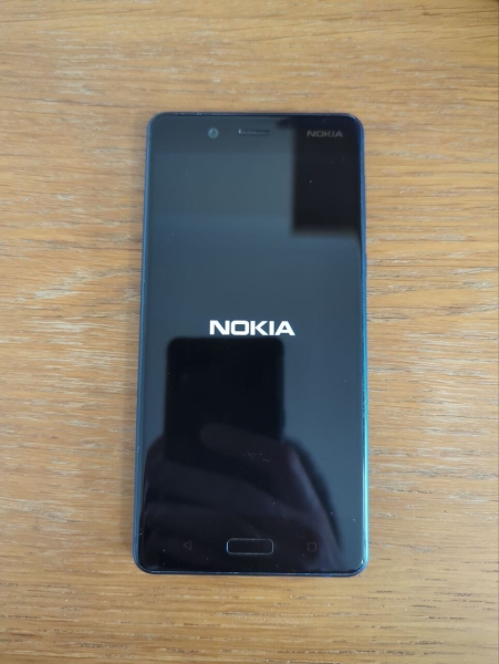 Nokia 8 Smartphone (entsperrt) – 64GB – Tempered Blue