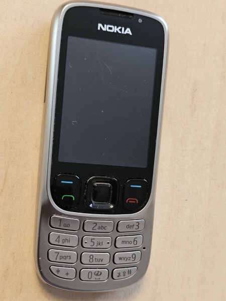 Nokia 6303c silber Handy entsperrt Smartphone