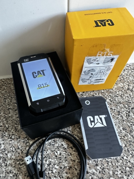 CAT B15 STRONG ANDROID Duell Sim SMARTPHONE Boxed ungetestet schaltet sich ein