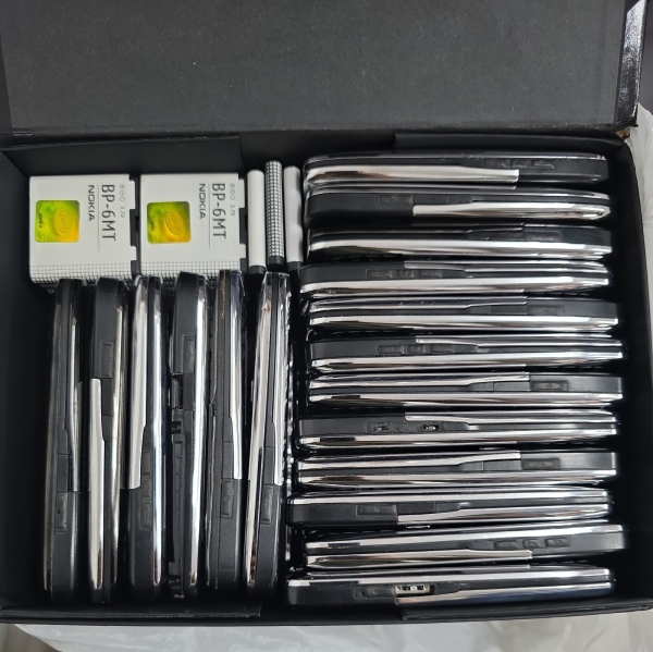 Nokia N51-1 HANDYS KONVOLUT (Ersatzteil oder Reparatur).