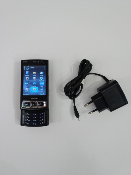 Nokia  N95 – 8GB – 2,6 Zoll Smartphone – Schwarz – Ohne SIMlock, sehr Gut