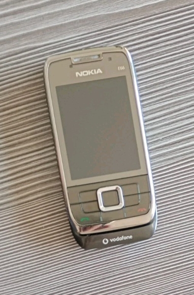 Nokia  E66 – Stahlgrau (Ohne Simlock) Smartphone