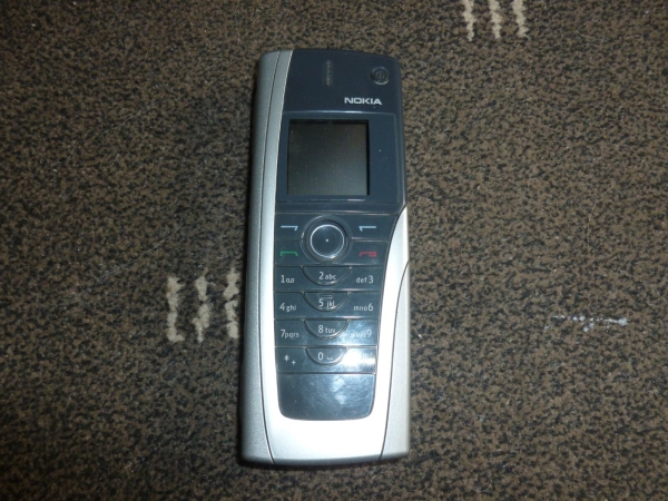 Nokia 9500 UNGETESTET MIT AKKU UND SPEICHERKARTE IN TOP ZUSTAND
