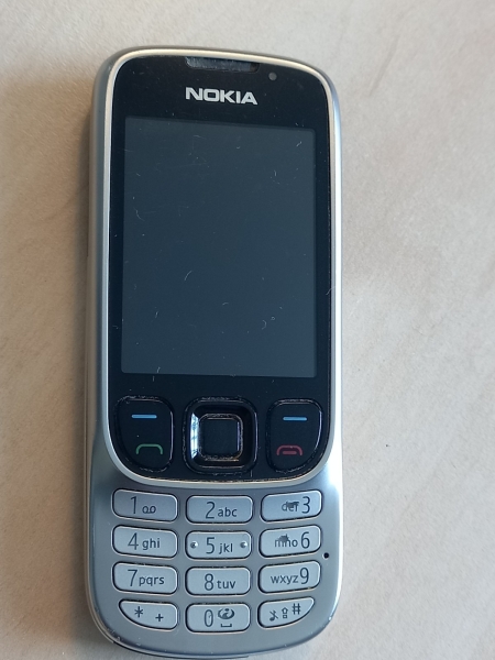 Nokia 6303c silber Vodafone/Lebara Handy Smartphone