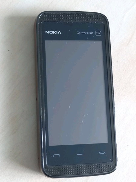 Nokia 5530 Handy RM-504 Xpress-Music, Touchscreen, schwarz rot entsperrt