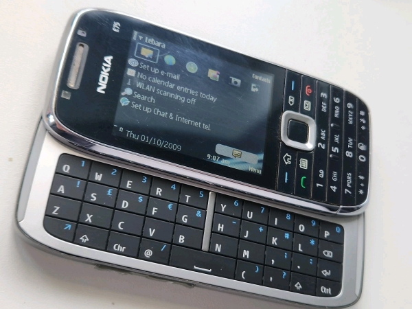 Seltenes Nokia E75 Smartphone (entsperrt) – Silber Schwarz Nokia Communicator Retro