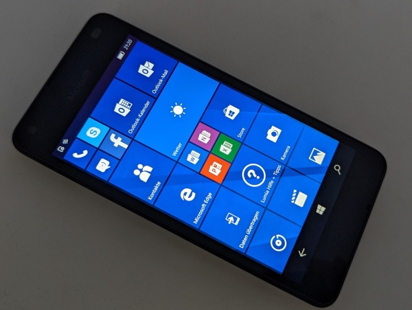 Microsoft Nokia Lumia 550 8GB Schwarz Smartphone Windowsphone 💥