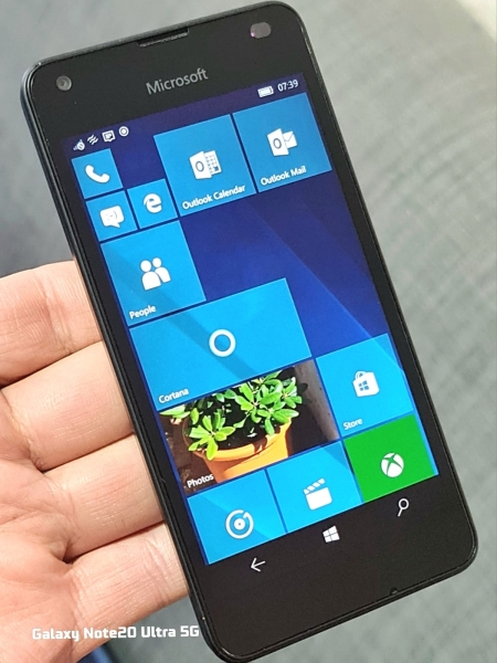 Nokia Lumia 550 (Entsperrt) 4G Windows 10 Smartphone Tadelloser Zustand