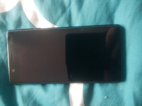 Nokia 3 – 16GB – Tempered Blue. Keine Kratzer kein Haaransatz. Funktioniert einwandfrei.