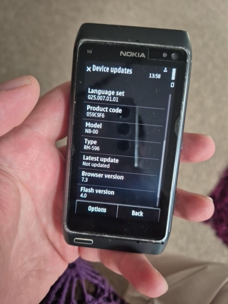 NOKIA N8-00 – 12MP KAMERA – 3G