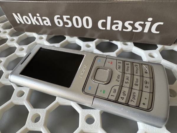 Nokia 6500 classic Silber Silver Ohne Simlock Smartphone Neuwertig OVP Unlocked