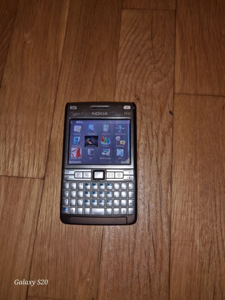 Nokia  E61i – Silber (Ohne Simlock) Smartphone. E 61i,