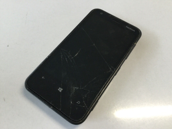Nokia Lumia 620 – 8 GB – nur schwarz Teile