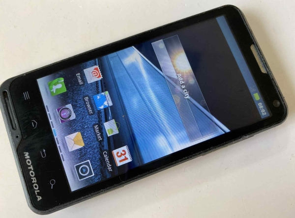 Motorola Moto XT615 – Smartphone (entsperrt) Android Handy – schwarz