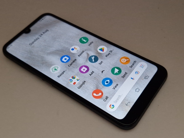 Neuwertiges (vollständig entsperrt) Doro 8100 32GB graphit Smartphone SOS SENIOREN
