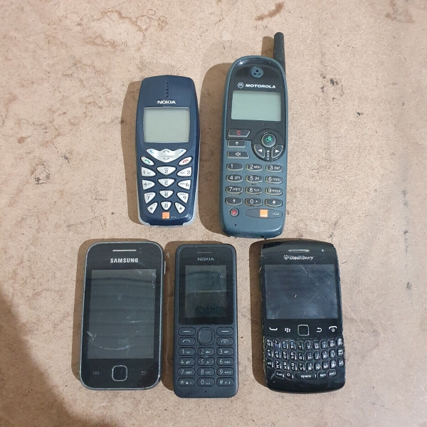 Menge 5 Nokia Samsung Blackberry Motorola LCD Bildschirm Tastatur Smartphone als Ersatzteil