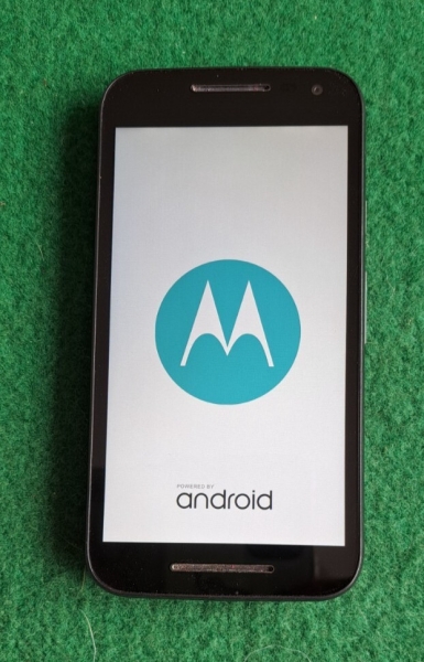 Motorola Moto G 3. Generation – 16 GB – Smartphone schwarz/rot (entsperrt)