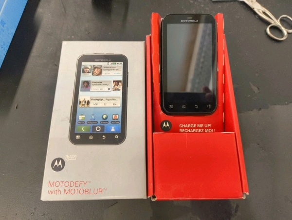 Motorola  Defy Defy – 2GB – Schwarz (Ohne Simlock) Smartphone
