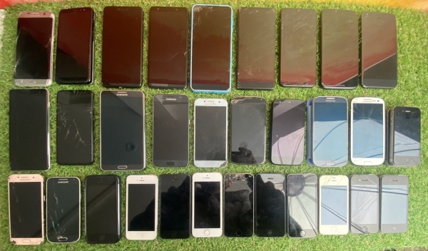 DEFEKT diverse Smartphones Motorola, Samsung, Apple, Nexus etc