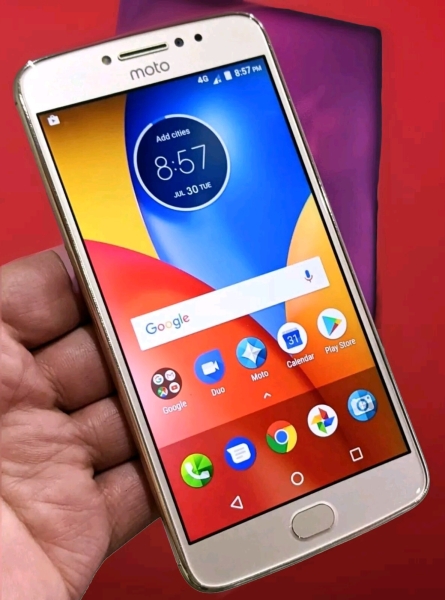 Motorola E4 Plus (XT1771TR) entsperrt 4G Smartphone einwandfreier Zustand