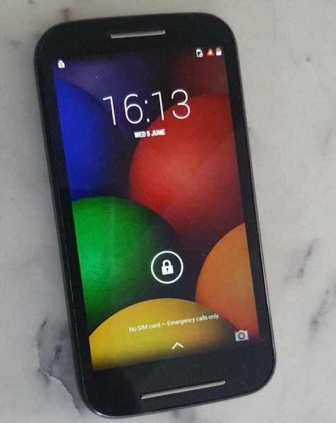 Motorola MOTO E – 4GB – Smartphone schwarz (entsperrt)