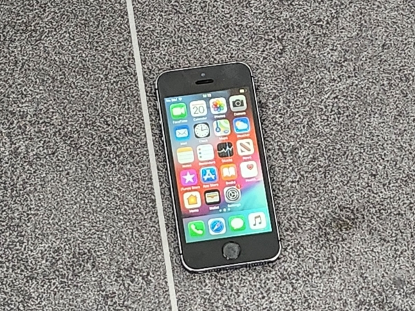 Apple iPhone 5s – 16GB – Space Grau – Entsperrt – Voll Funktionsfähig – Kostenloser Versand
