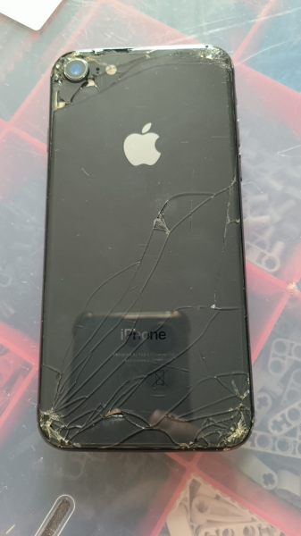 iPhone 8 für Ersatzteile Beschreibung lesen