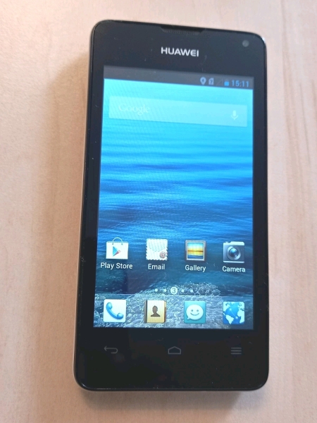 Huawei Ascend Y300 Smartphone 4GB schwarz/weiß Tesco Smartphone