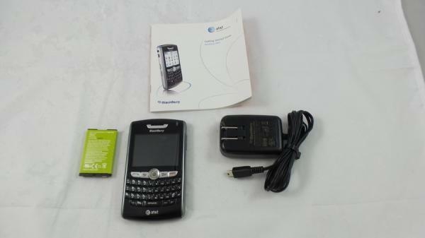 Blackberry 8820 Smartphone Quad-Band GSM WLAN entsperrt – schwarz (PRD-14136-023)