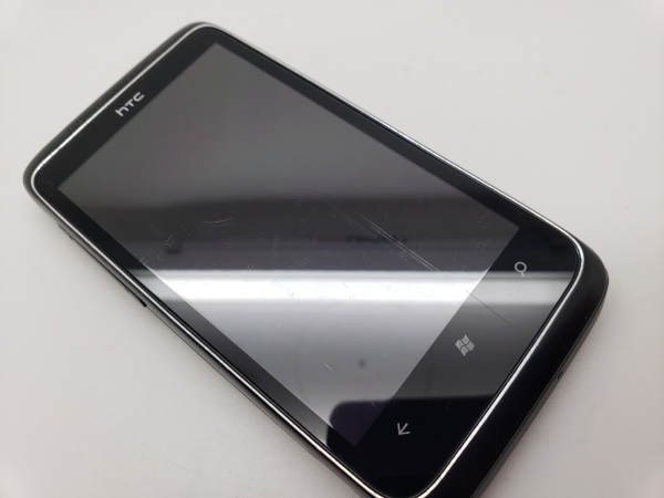 (ENTSPERRT FÜR ALLE) HTC 7 Trophy T8686 schwarz Smartphone (8GB) UK3POST