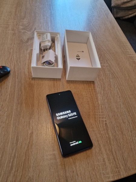 Samsung Galaxy S20 FE S 20  Smartphone Handy 128GB  exzellent wie Neu