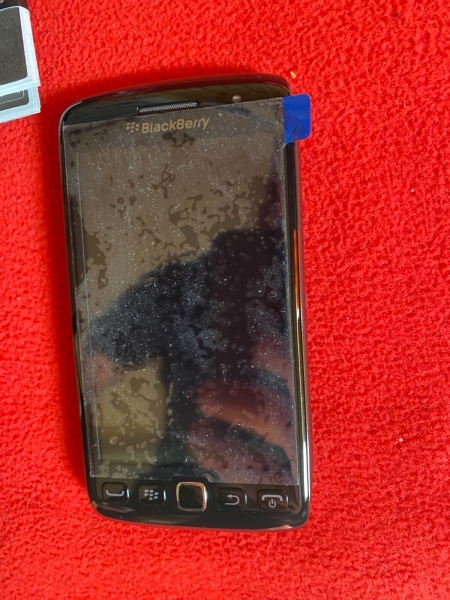 Blackberry 9860  -Neuwertig – 4 GB ohne Simlock  Ausstellungsstück  -Neuwertig–