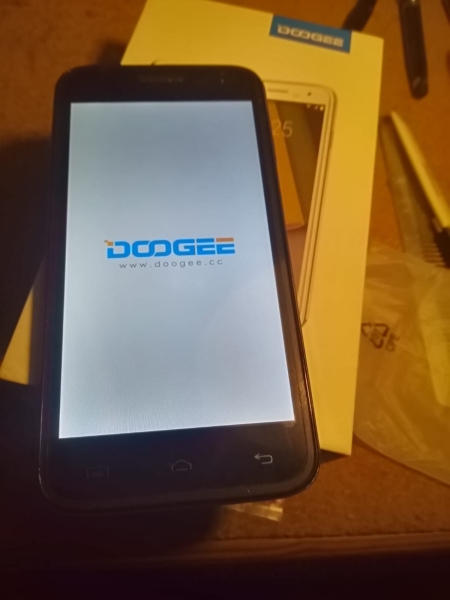 DOOGEE Voyager 2 DG310 Handy Smartphone Phone Telefon wenig benutzt