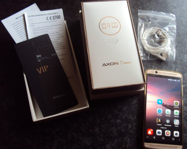 ZTE AXON 7 mini ZTE B2017G 32GB Dual SIM Ion Gold 3GB RAM Ohne Simlock